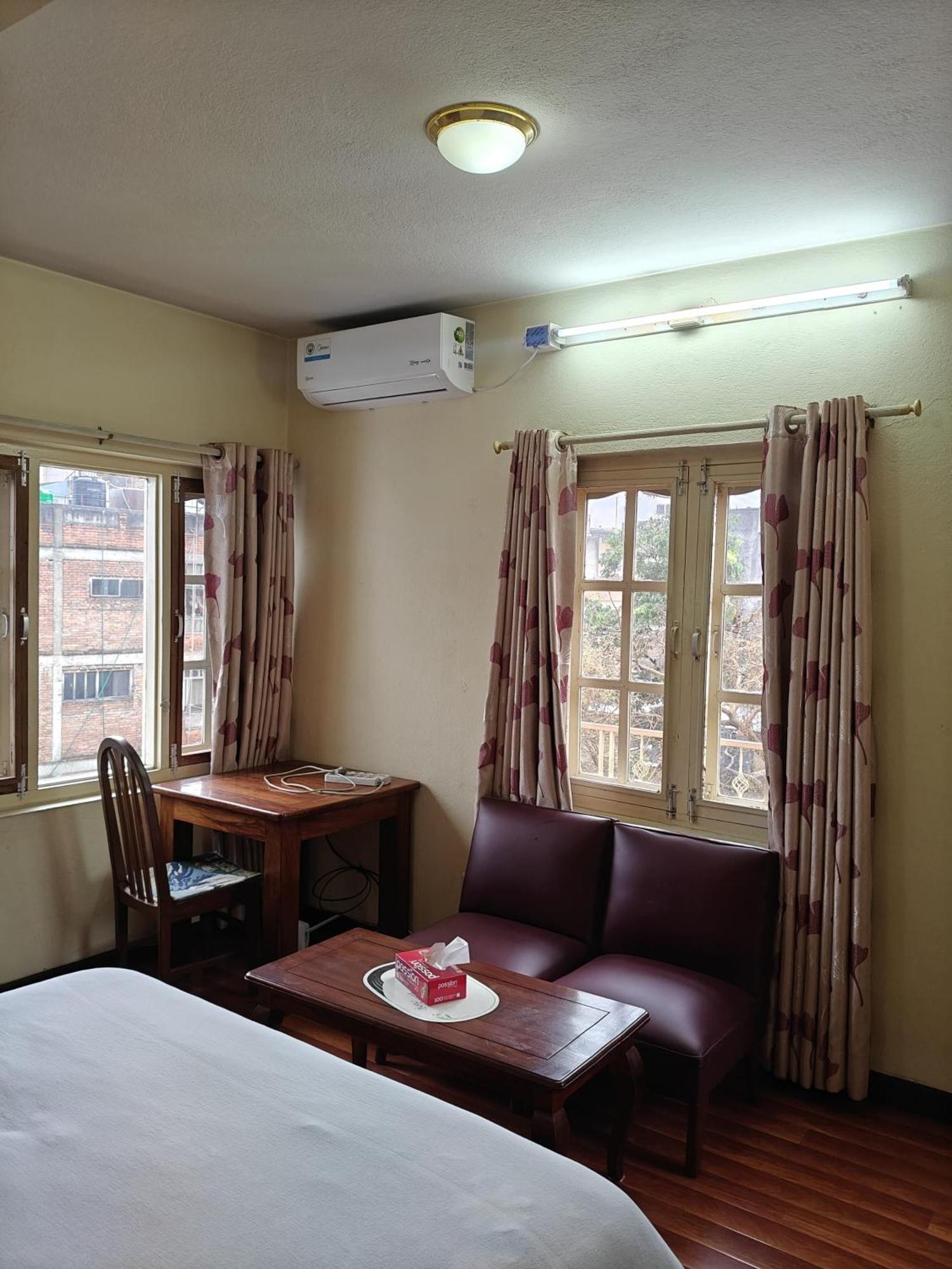 Rooftop Studio And 2Bhk Apartments In Kathmandu'S Most Happening Place Eksteriør bilde